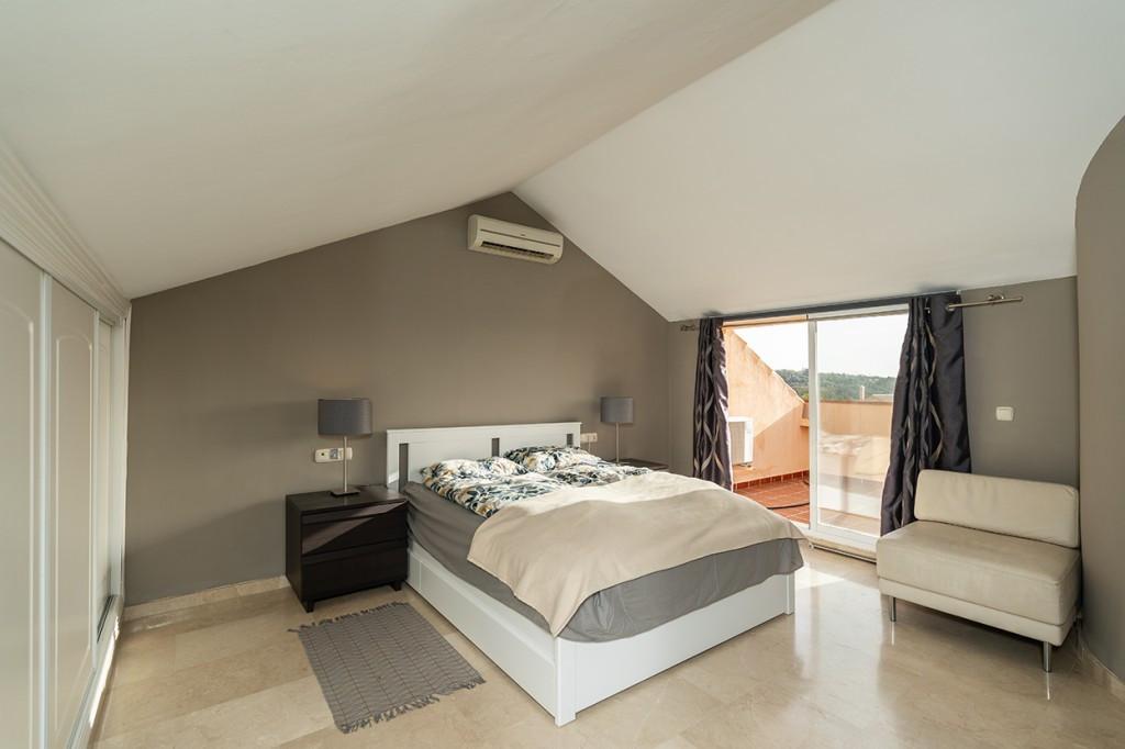 Penthouse Duplex te koop in Elviria | 2 slaapkamers H4892365