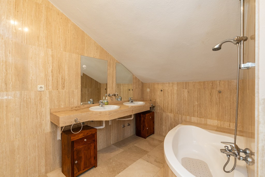 Penthouse Duplex te koop in Elviria | 2 slaapkamers H4892365