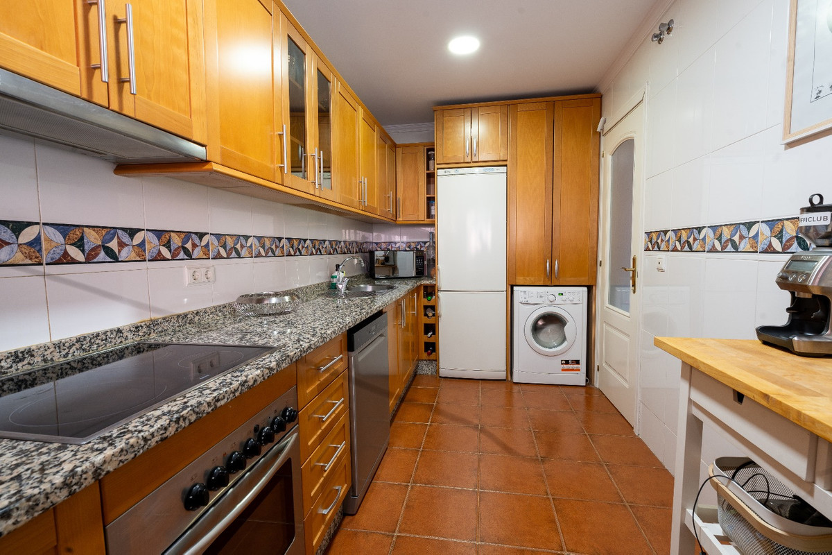 Tussenverdieping Appartement in Elviria-15