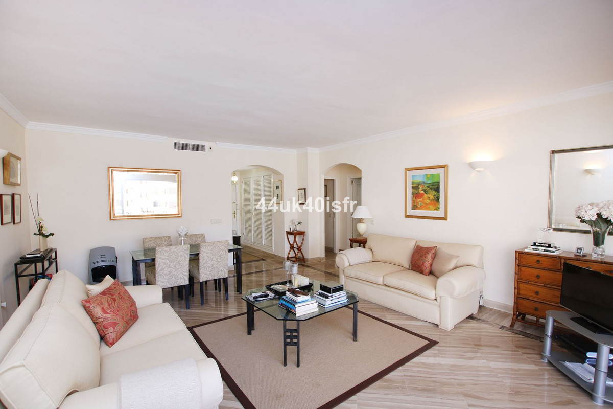 Tussenverdieping Appartement in Elviria-12