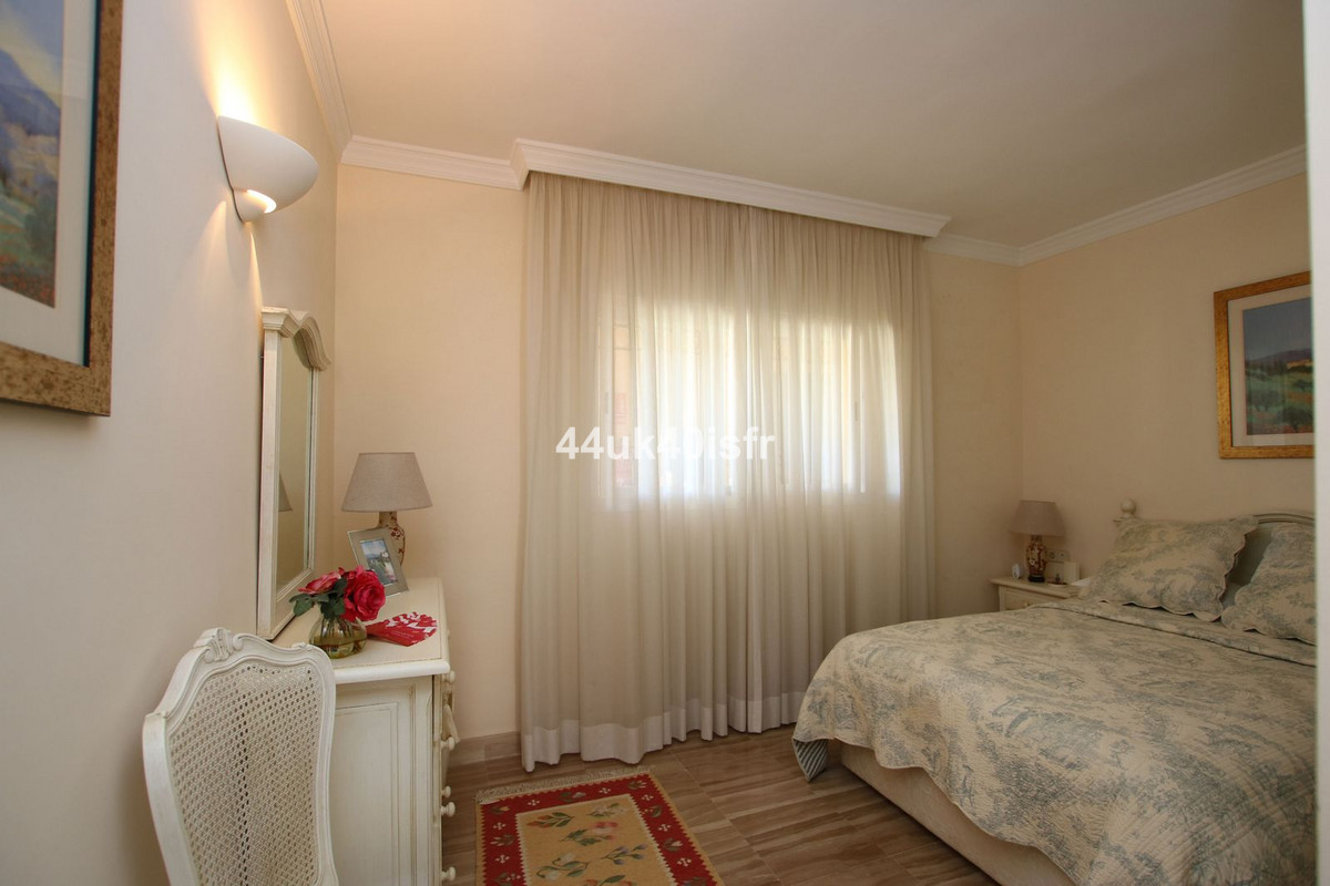 Tussenverdieping Appartement in Elviria-16