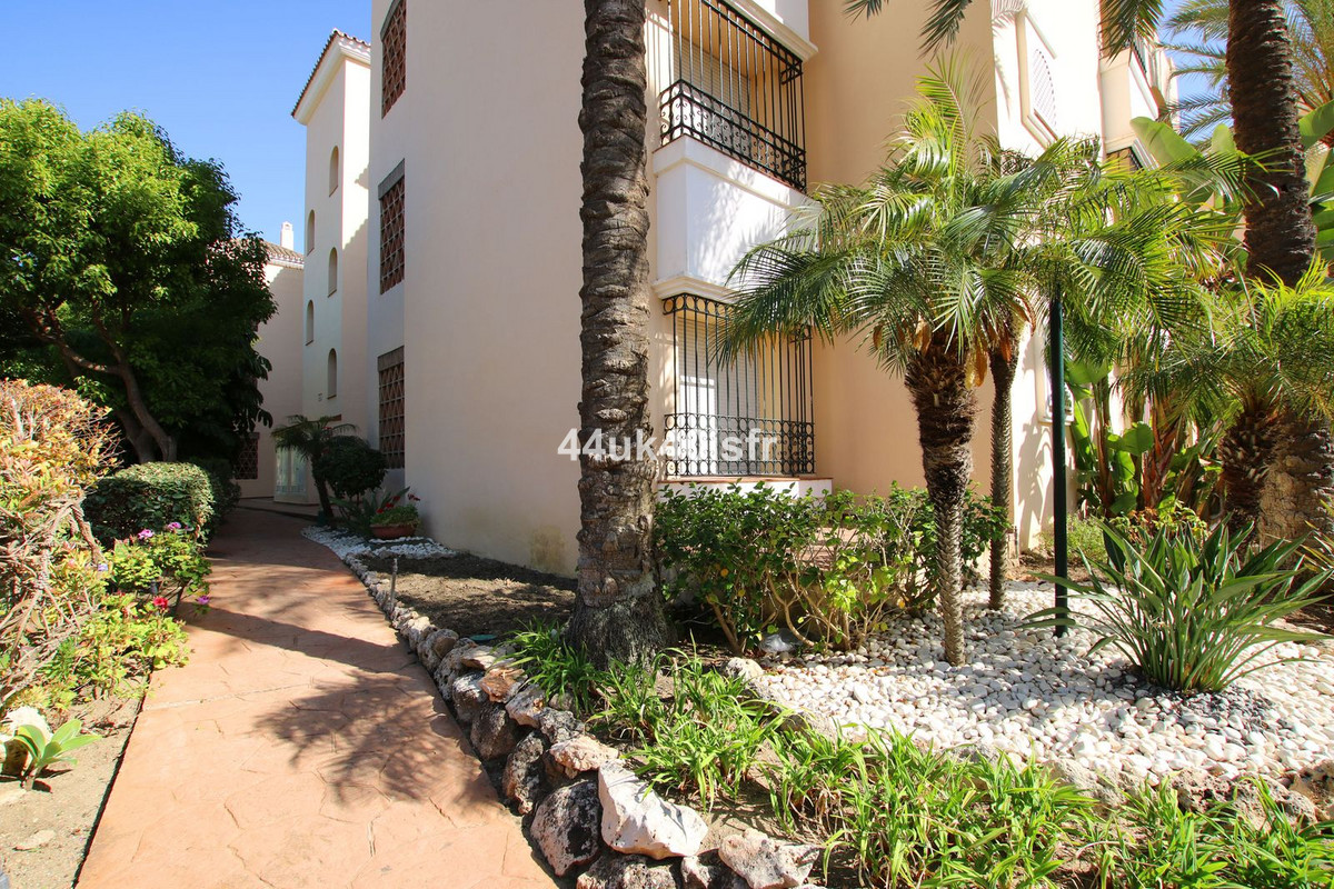 Tussenverdieping Appartement in Elviria-24