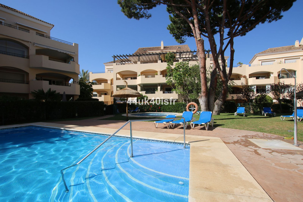 Tussenverdieping Appartement in Elviria-4