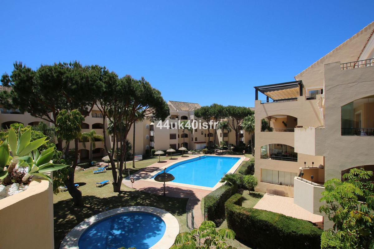 Tussenverdieping Appartement in Elviria-5