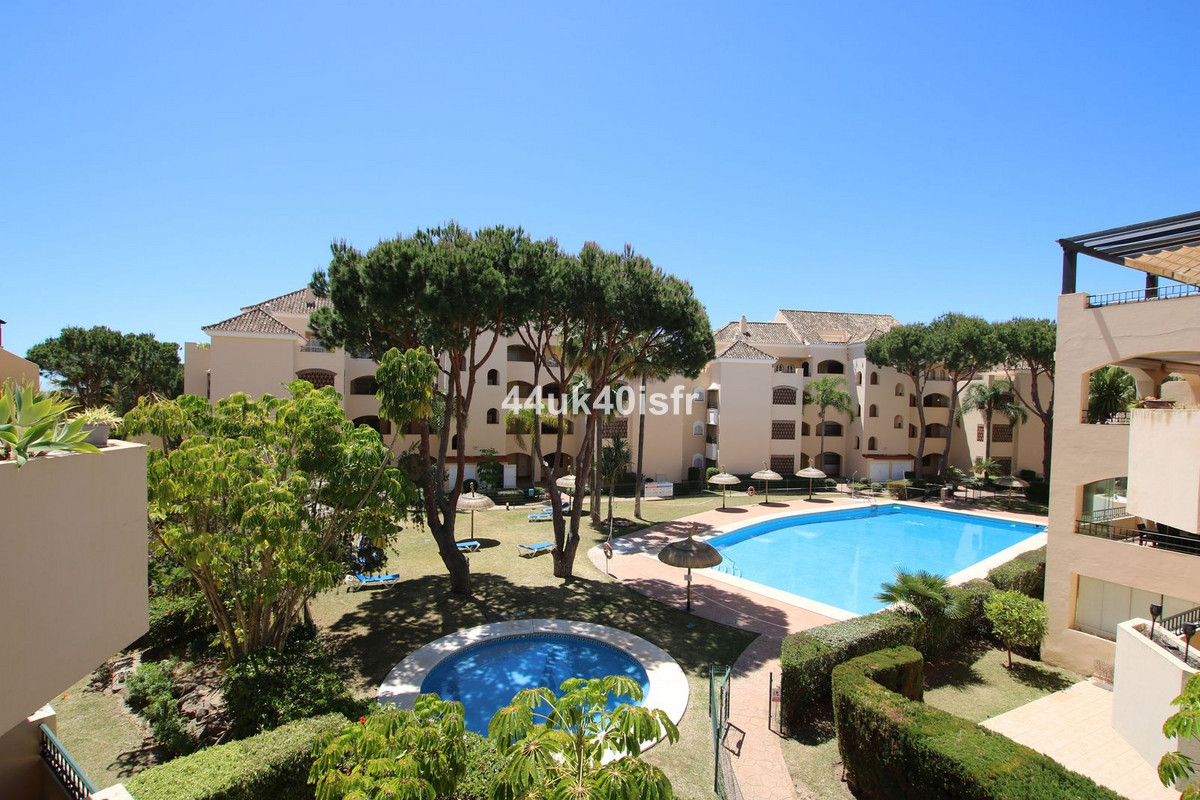 Tussenverdieping Appartement in Elviria-6