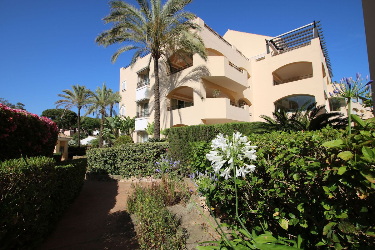 Tussenverdieping Appartement in Elviria-5