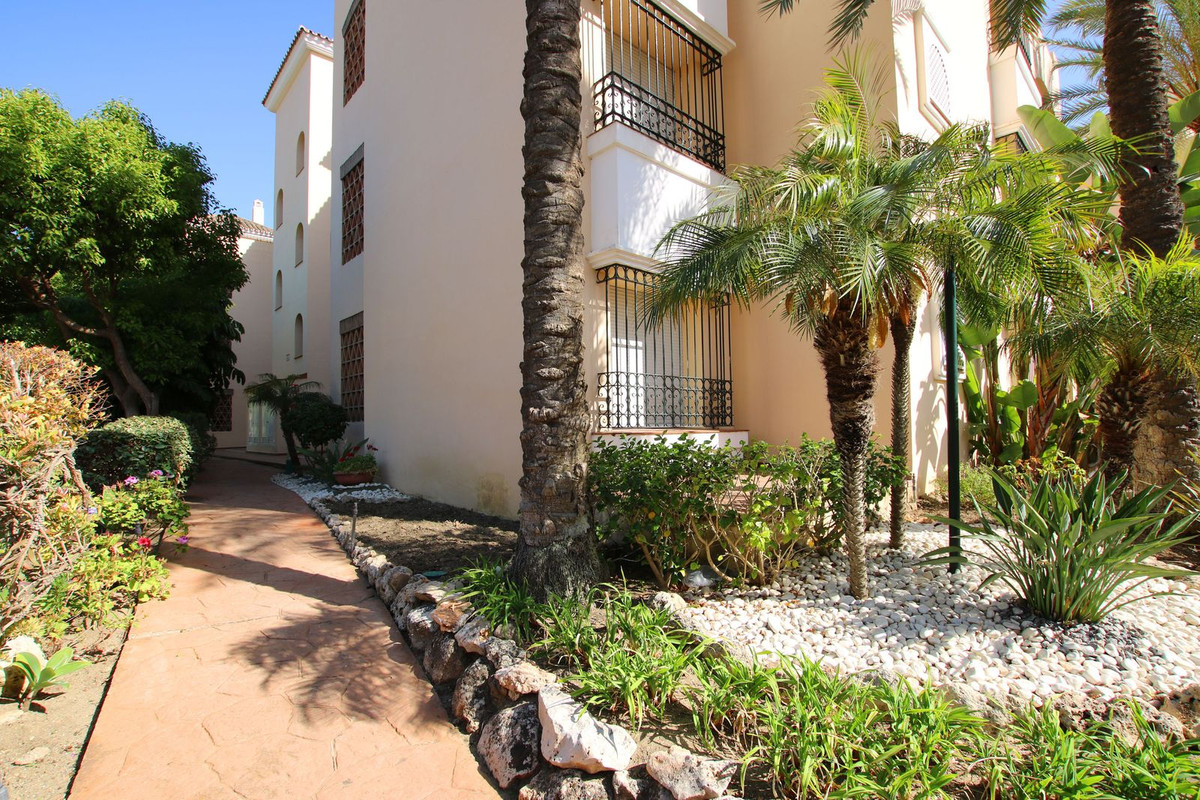 Tussenverdieping Appartement in Elviria-6