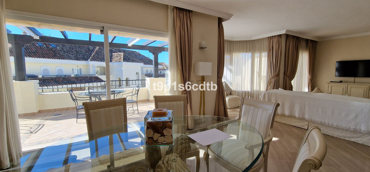 Penthouse in Elviria-12