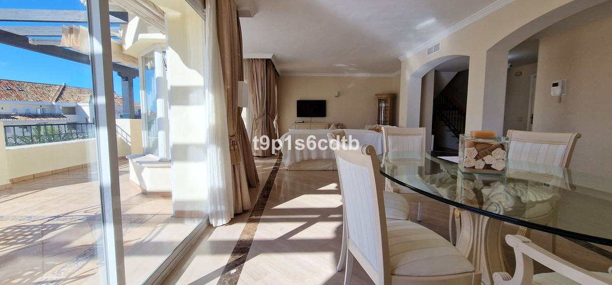 Penthouse in Elviria-13