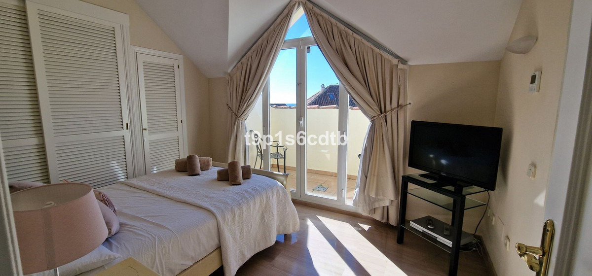Penthouse in Elviria-21