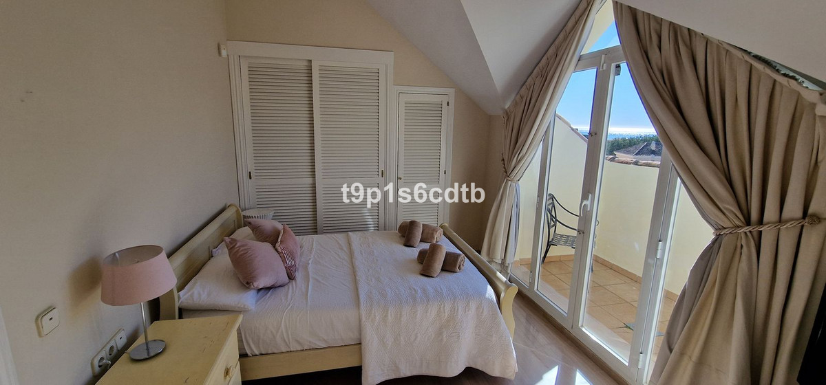 Penthouse in Elviria-22