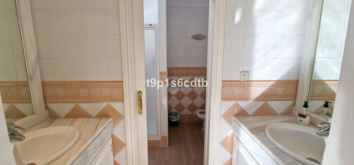 Penthouse in Elviria-24