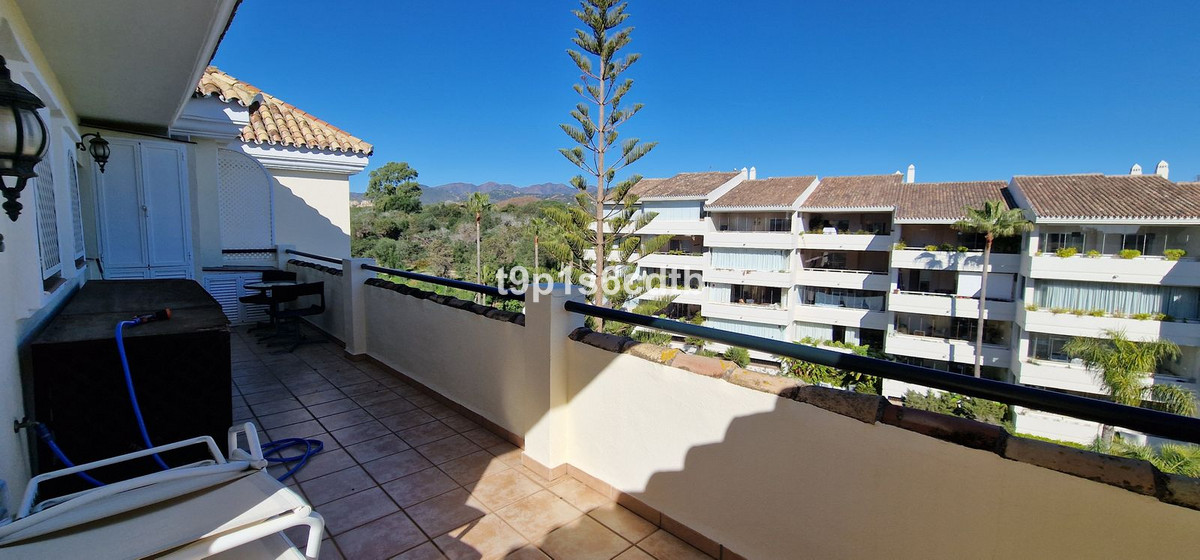 Penthouse in Elviria-37
