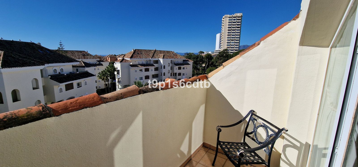 Penthouse in Elviria-39