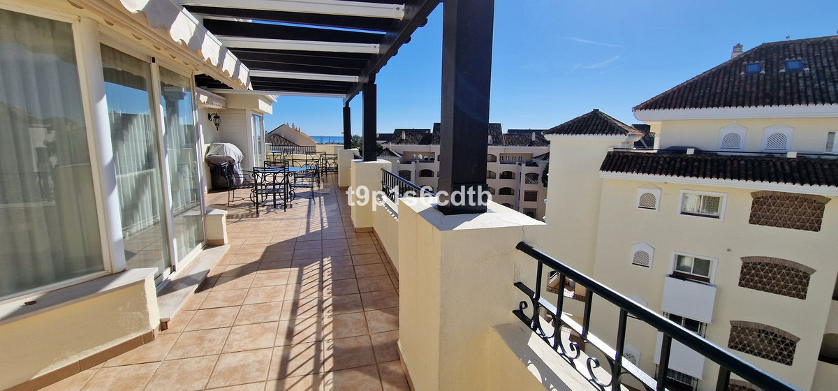 Penthouse in Elviria-4