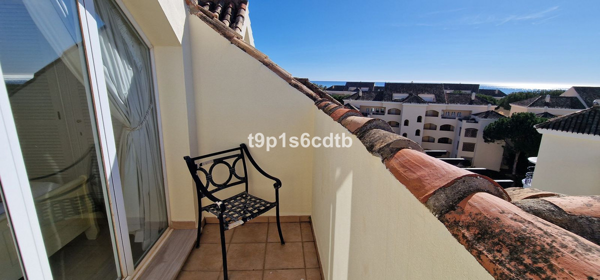 Penthouse in Elviria-40