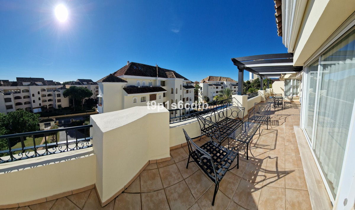 Penthouse in Elviria-42