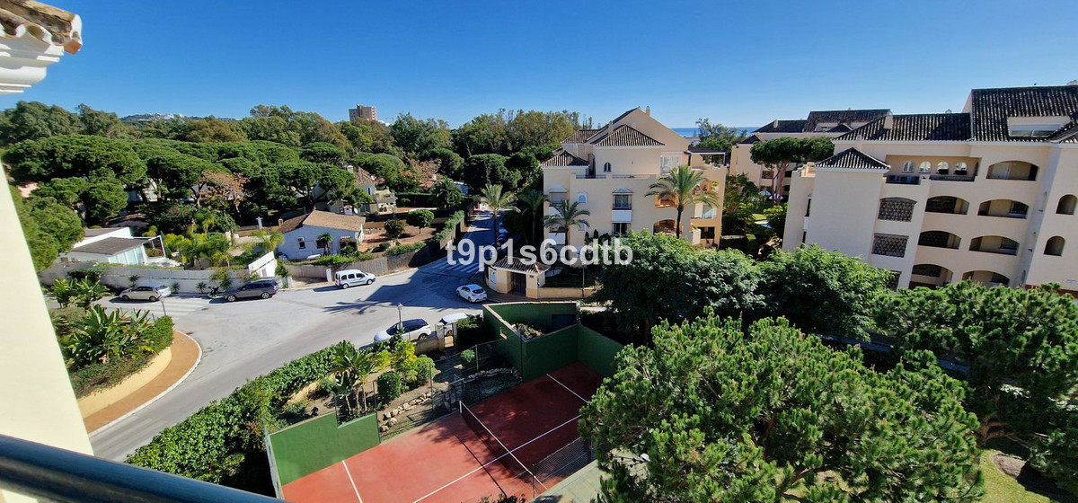 Penthouse in Elviria-43