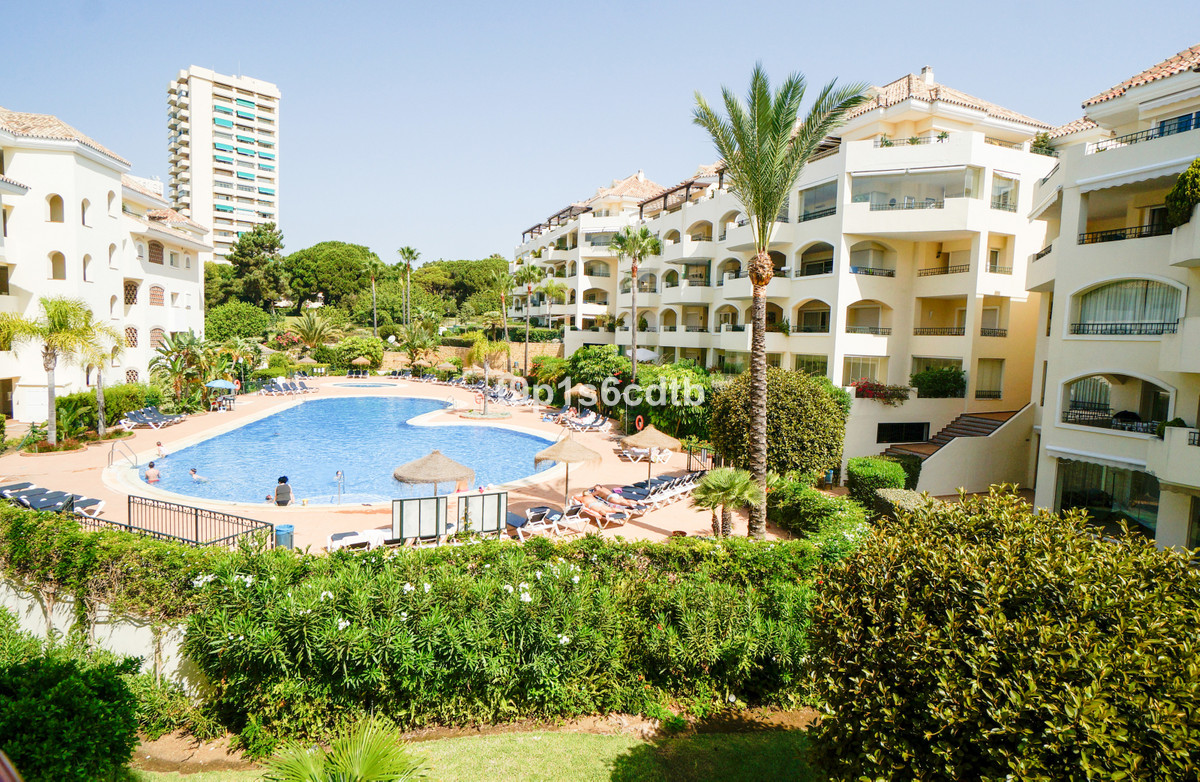 Penthouse in Elviria-45