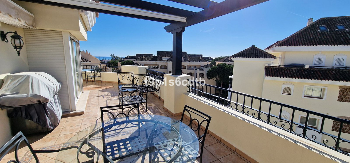 Penthouse in Elviria-5