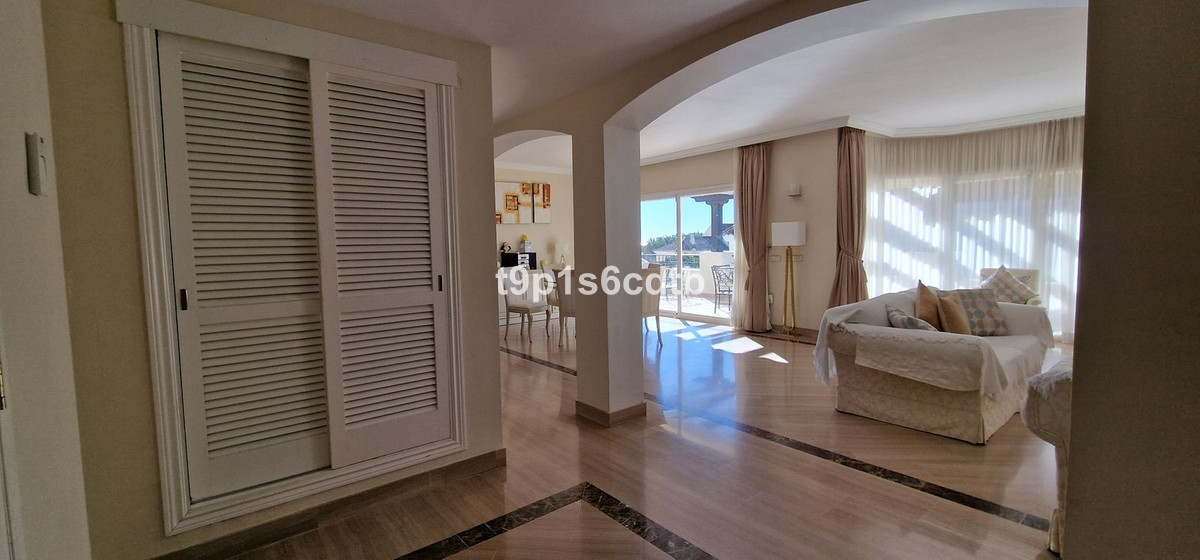 Penthouse in Elviria-8