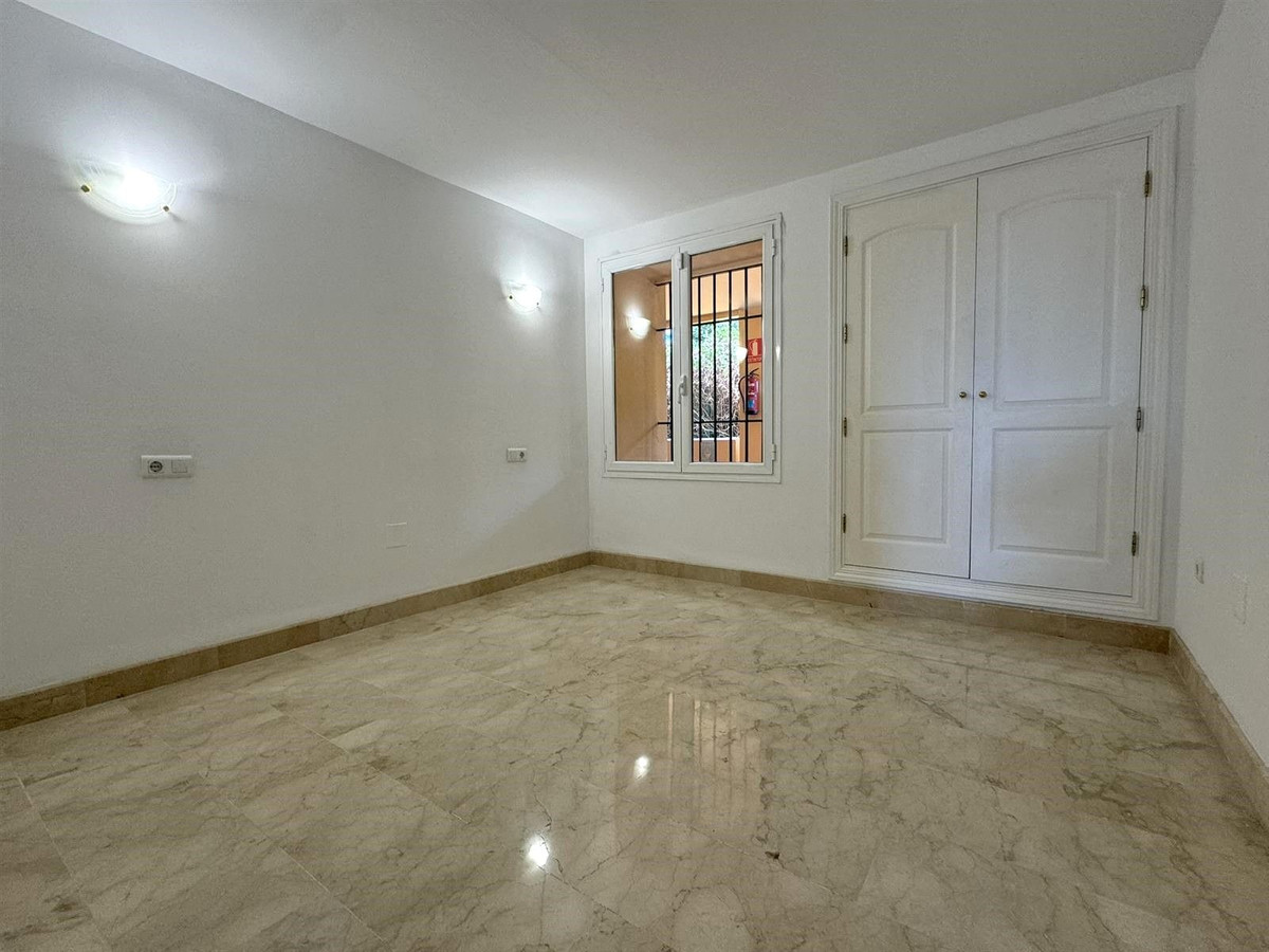 Tussenverdieping Appartement in Elviria-6