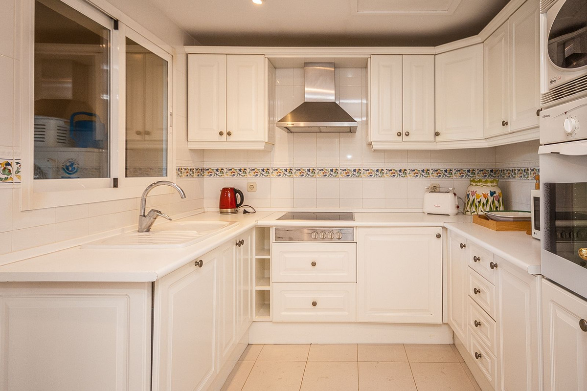 Tussenverdieping Appartement in Elviria-12