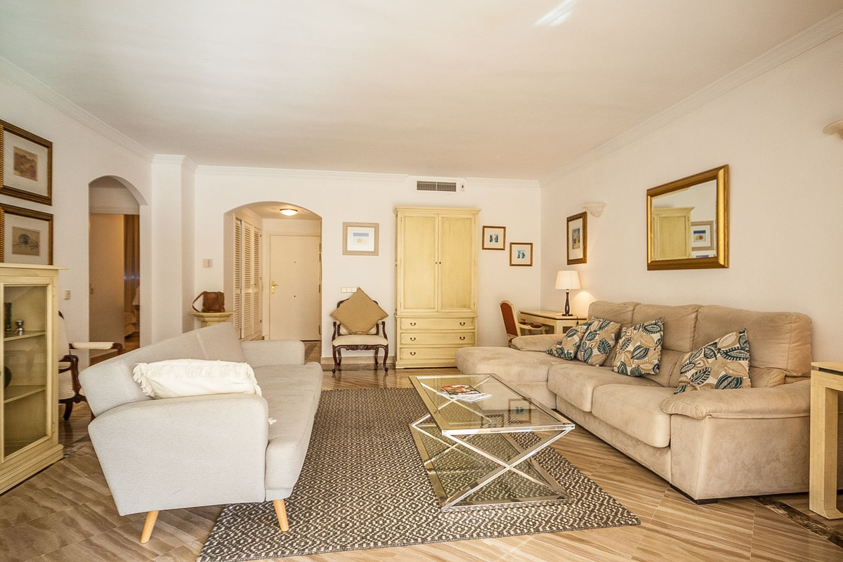 Tussenverdieping Appartement in Elviria-13