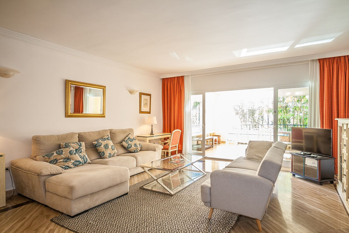 Tussenverdieping Appartement in Elviria-14