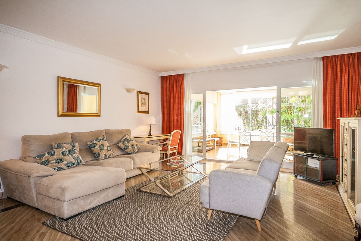 Tussenverdieping Appartement in Elviria-15