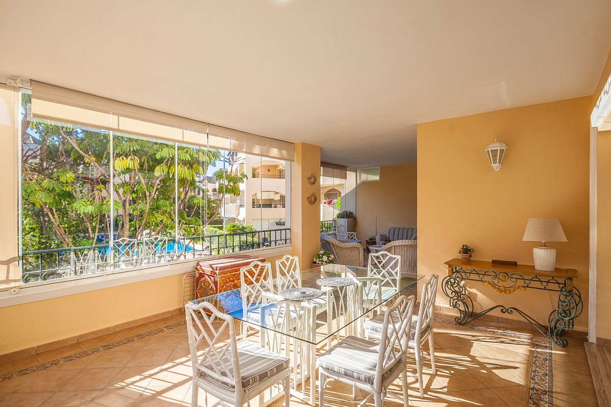 Tussenverdieping Appartement in Elviria-3