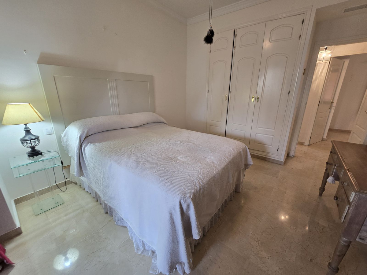 Begane grond appartement in Elviria-10