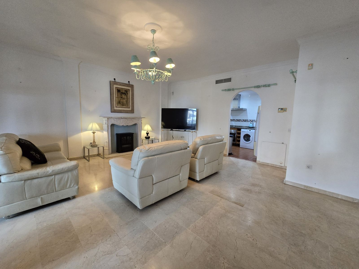 Begane grond appartement in Elviria-13
