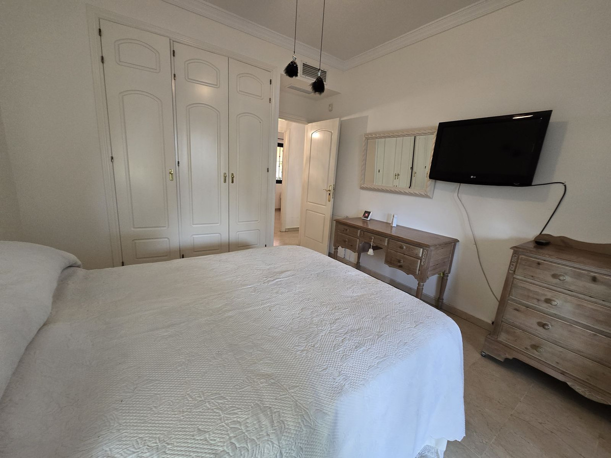 Begane grond appartement in Elviria-19