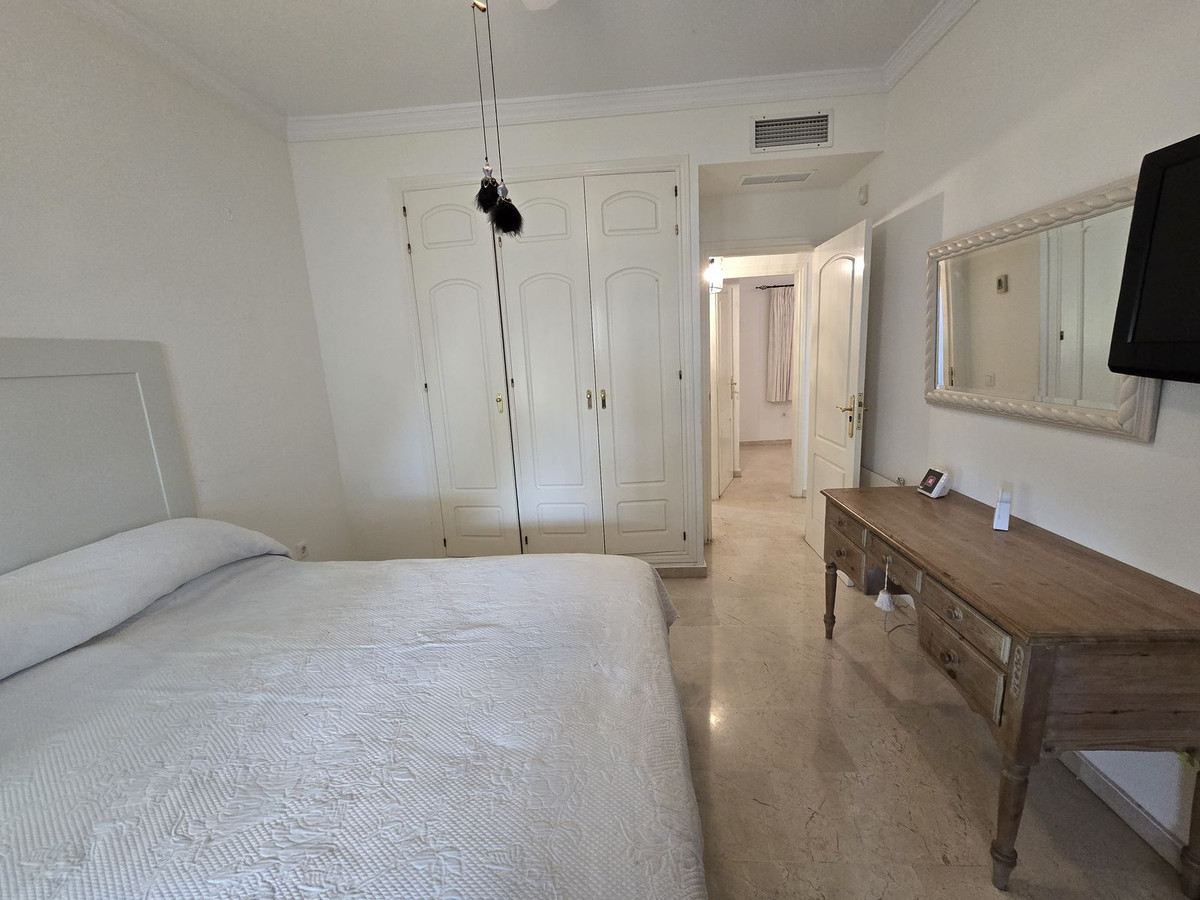 Begane grond appartement in Elviria-20