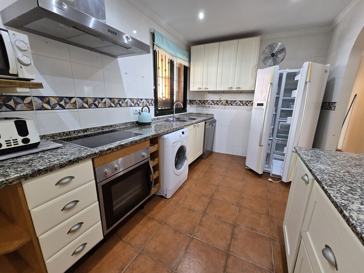 Begane grond appartement in Elviria-24