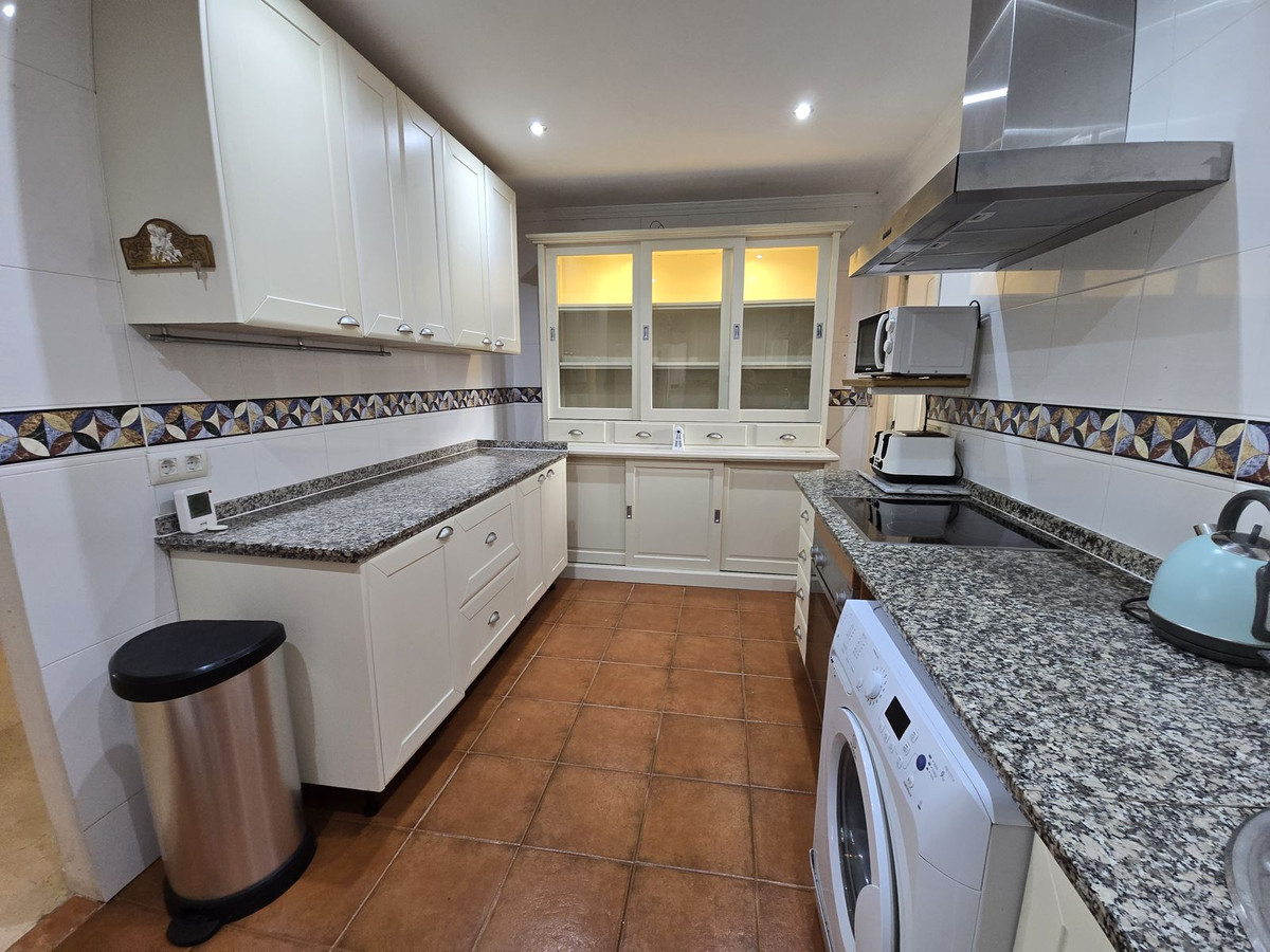 Begane grond appartement in Elviria-25