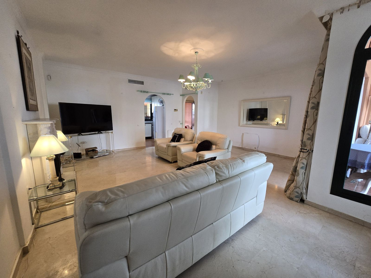 Begane grond appartement in Elviria-26