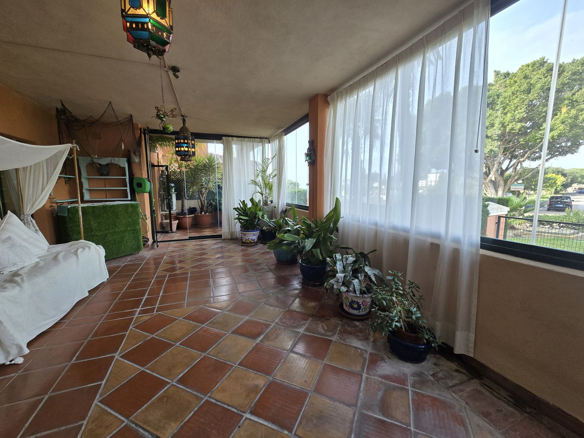 Begane grond appartement in Elviria-29