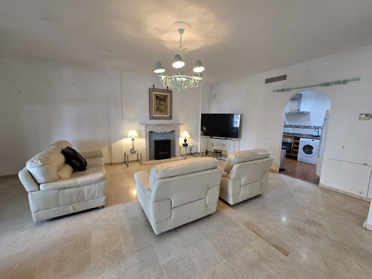 Begane grond appartement in Elviria-5