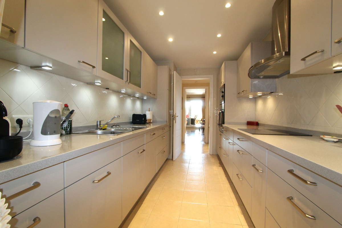 Tussenverdieping Appartement in Elviria-14