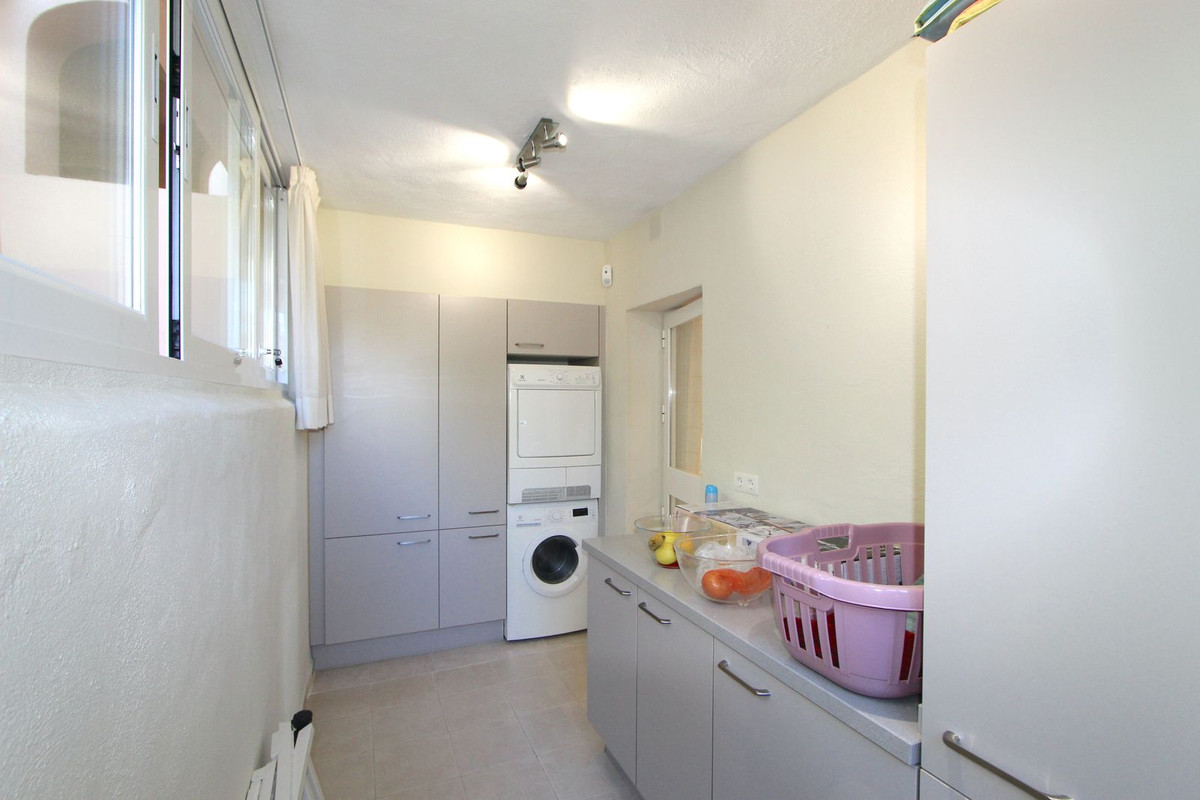 Tussenverdieping Appartement in Elviria-16