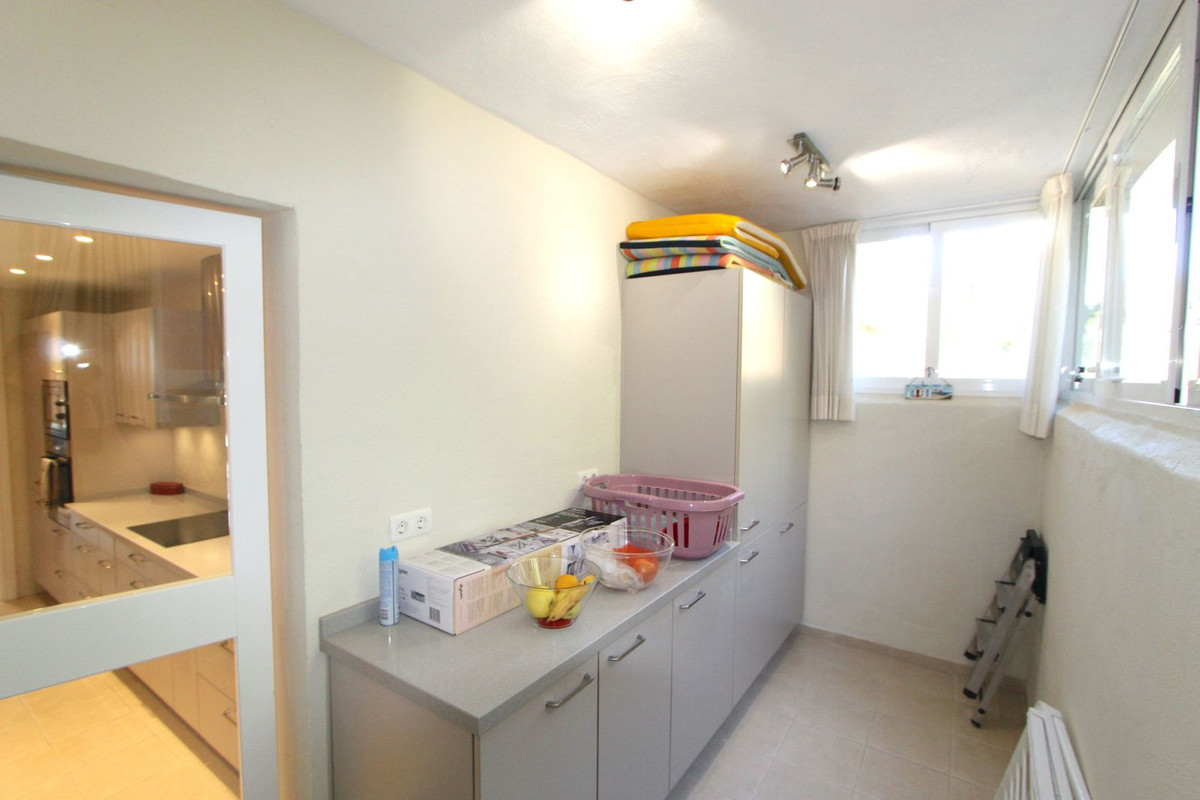 Tussenverdieping Appartement in Elviria-17