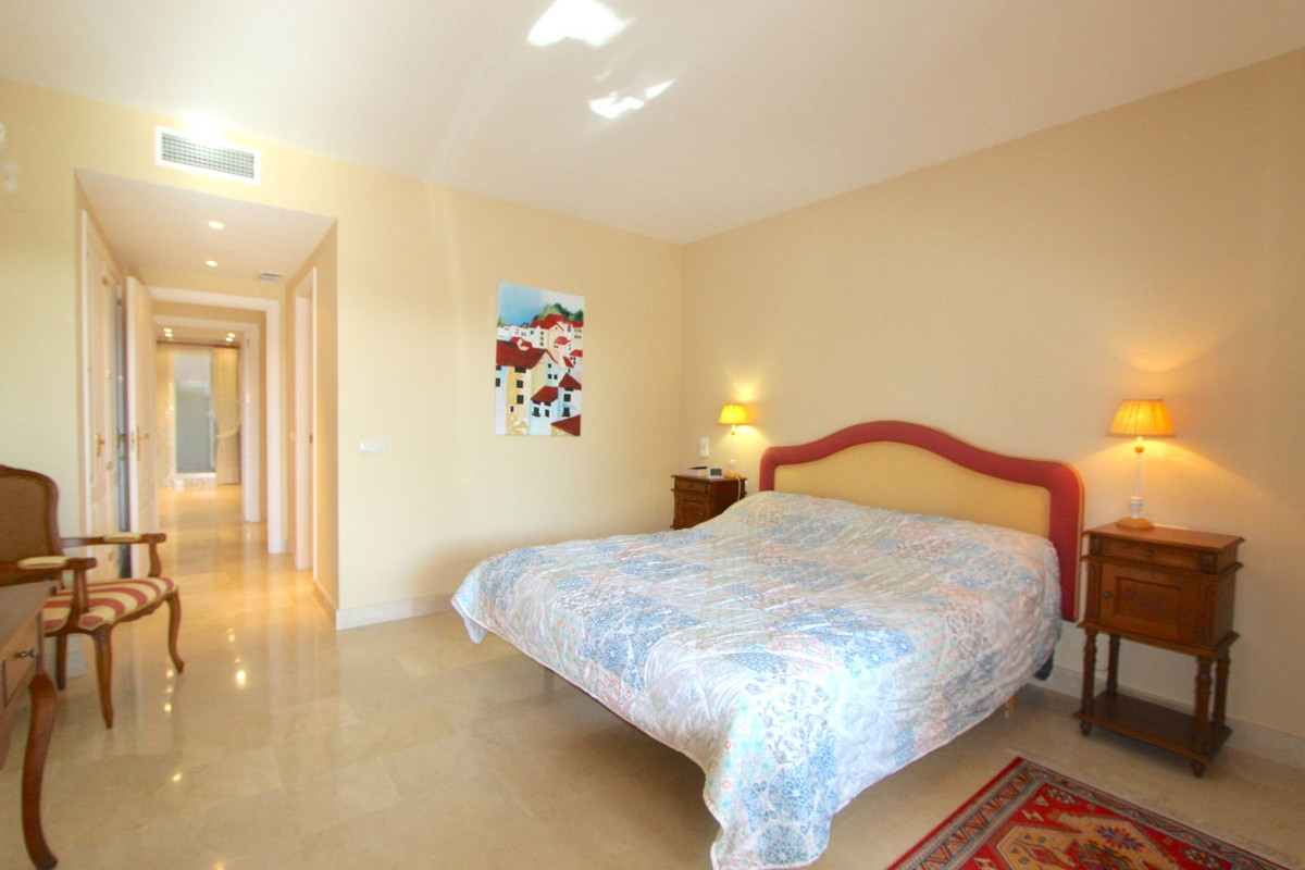 Tussenverdieping Appartement in Elviria-20