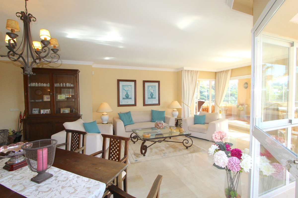 Tussenverdieping Appartement in Elviria-6