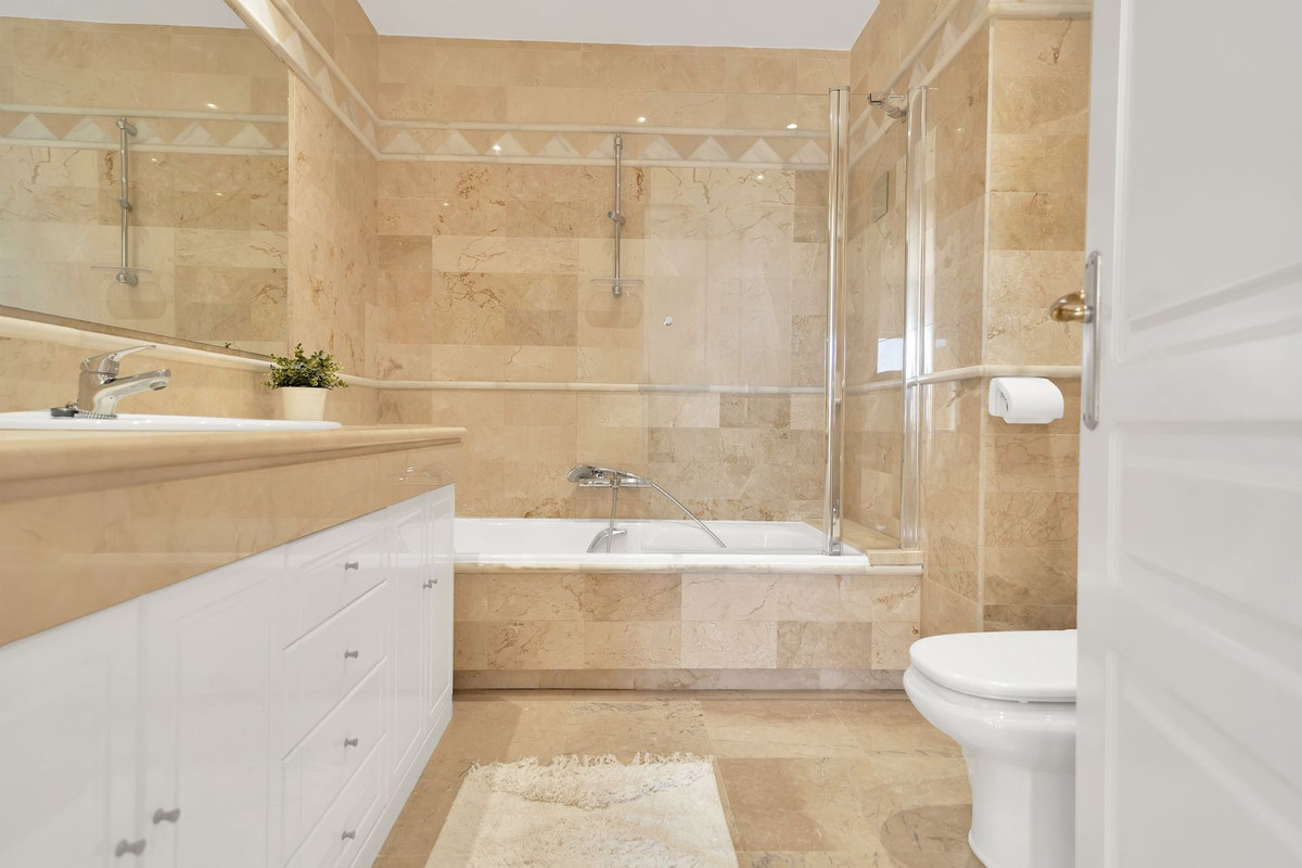 Tussenverdieping Appartement in Elviria-28