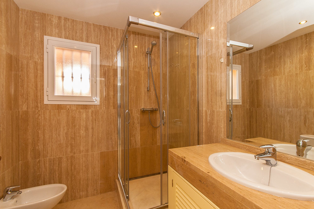 Appartement te koop in Elviria | 3 slaapkamers H5018326