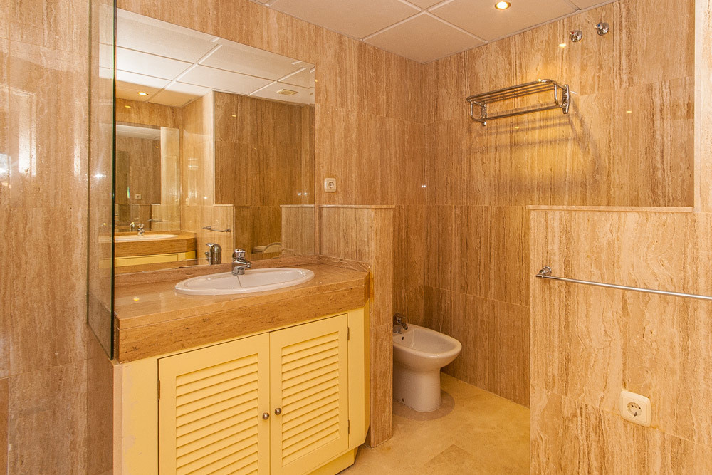 Appartement te koop in Elviria | 3 slaapkamers H5018326