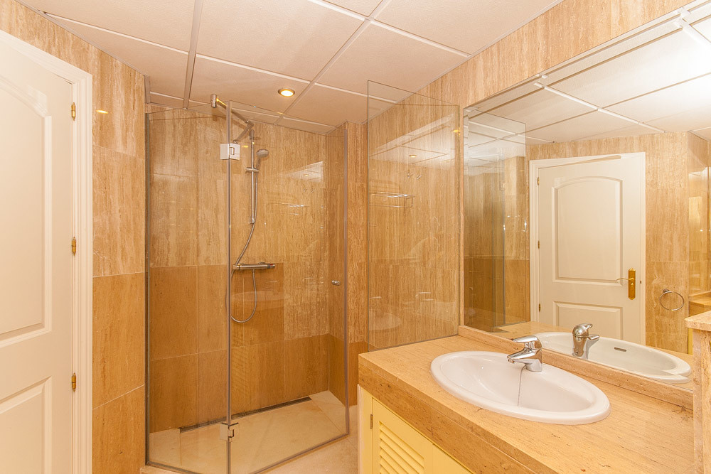 Appartement te koop in Elviria | 3 slaapkamers H5018326