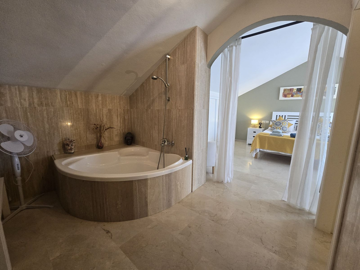 Penthouse Duplex te koop in Elviria | 2 slaapkamers H5020513
